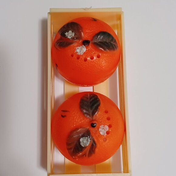 Vintage California Oranges Crate Salt and Pepper Shaker Set - Picture 5 of 5
